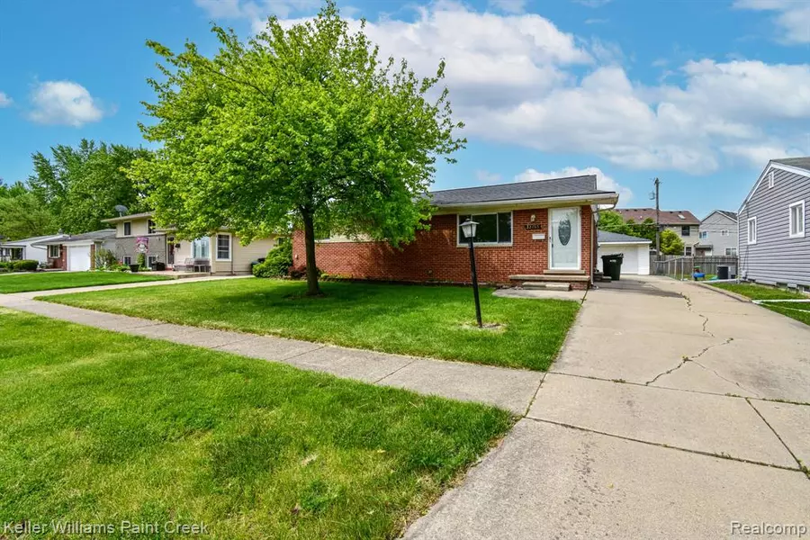 33755 Newport Drive, Sterling Heights, MI 48310 5861