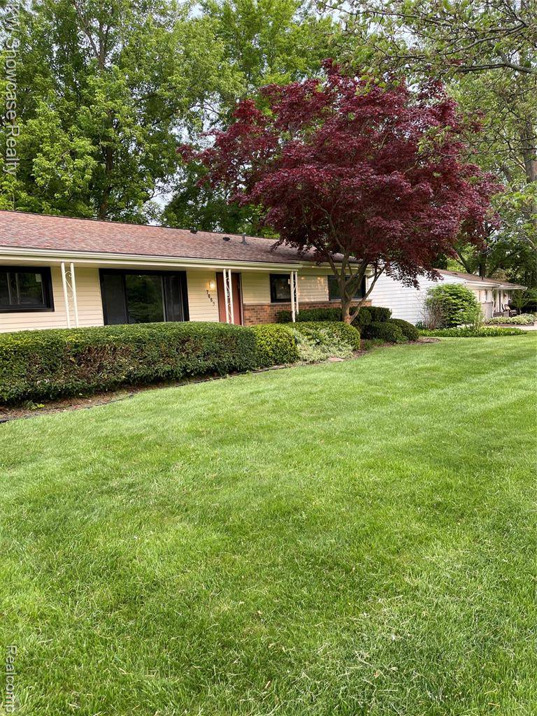 7089 Merrybrook, West Bloomfield, MI 48322 4065
