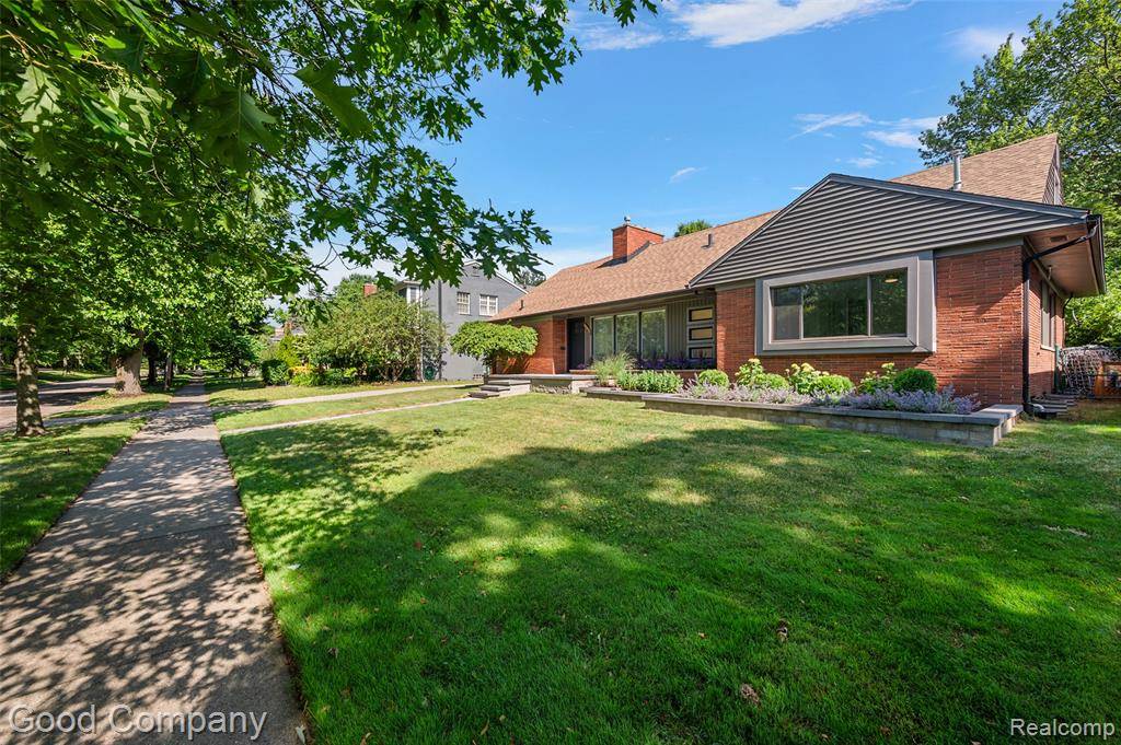 12930 Wales Avenue, Huntington Woods, MI 48070 1723