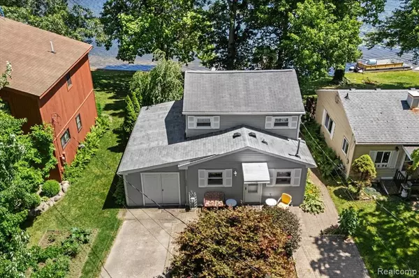 1500 Clark Lake Road, Brighton, MI 48114 4908