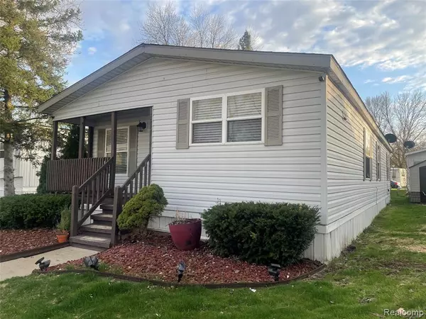 Sterling Heights, MI 48314,43251 Bonaparte