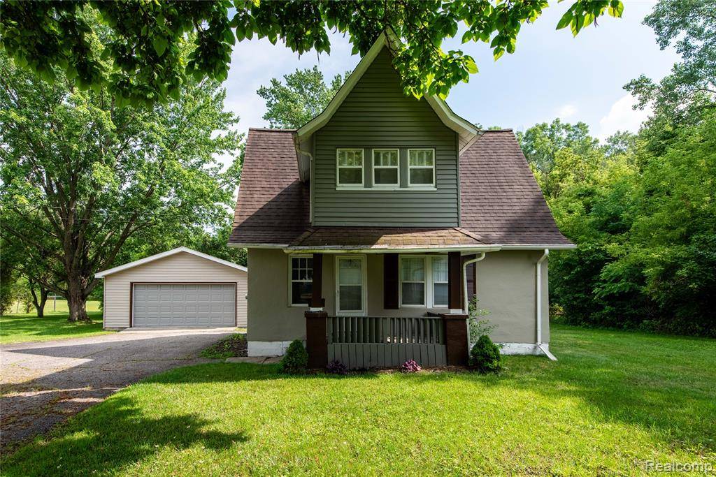 11740 Schram Street, Grand Blanc, MI 48439 1320
