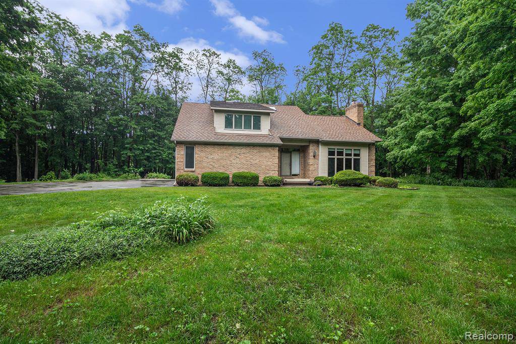 Holly, MI 48442 9434,6375 Perryville Road