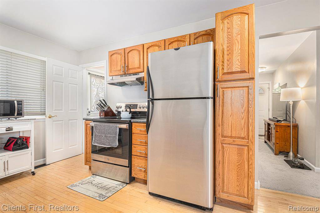 Canton, MI 48187 4249,39805 Hillary Drive
