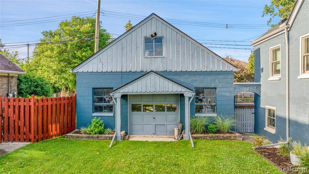 Saint Clair Shores, MI 48081,22541 Statler Street