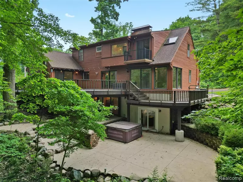 9767 Whisperwood Lane, Brighton, MI 48116 8859