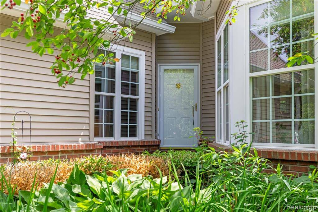 Metamora, MI 48455 8990,118 Fox Hollow Drive