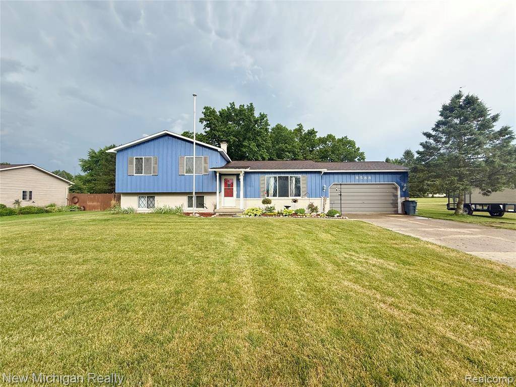 8588 Tim Tam Trail, Flushing, MI 48433 8805