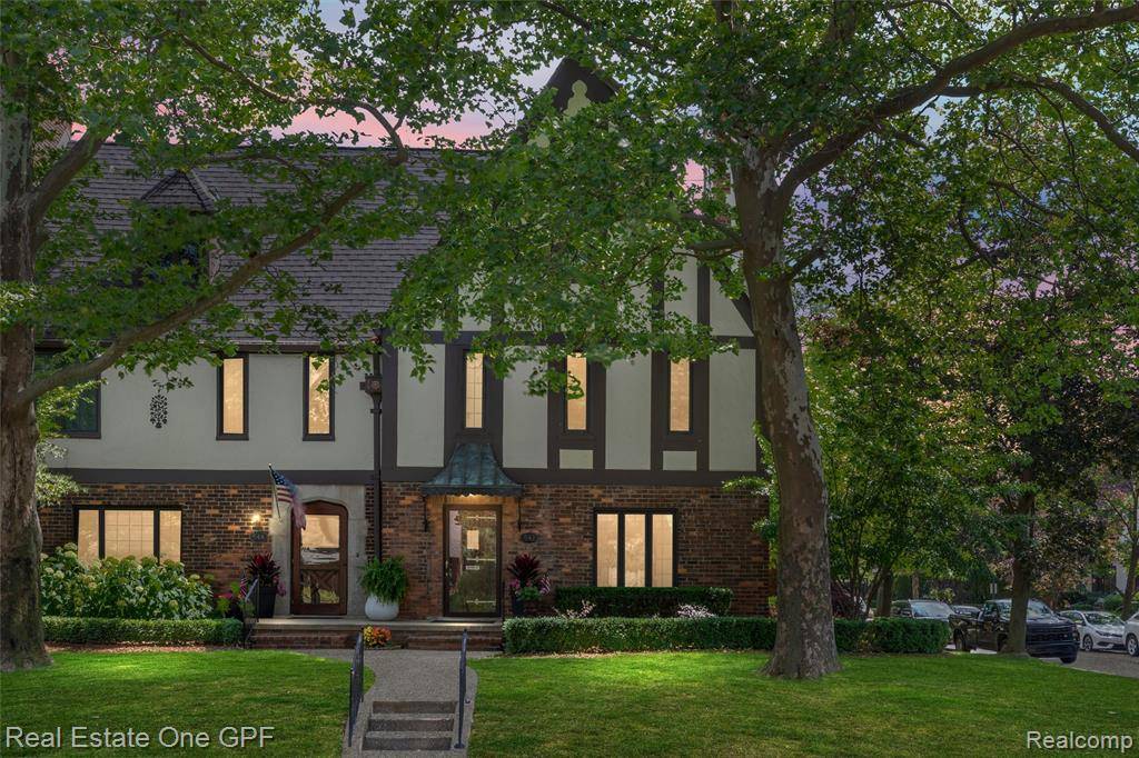542 Cadieux Road, Grosse Pointe, MI 48230 1508