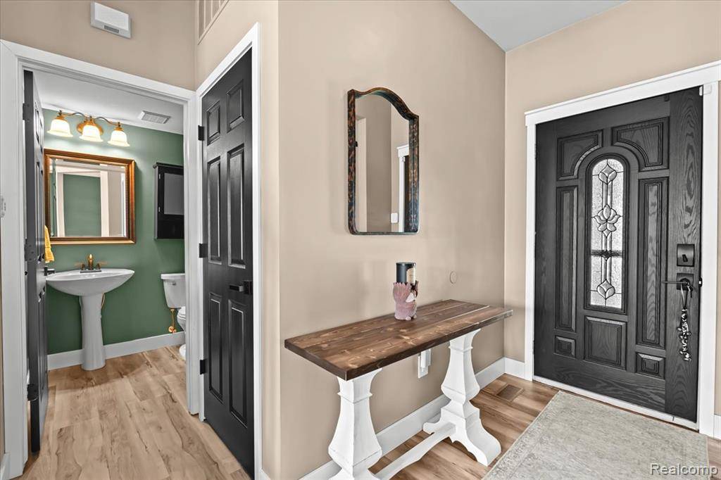 Howell, MI 48843 7315,1032 Tudor Lane