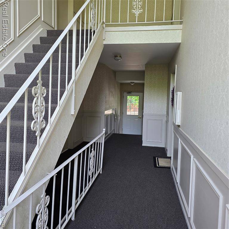 Bloomfield Hills, MI 48304 1306,770 E Fox Hills Drive