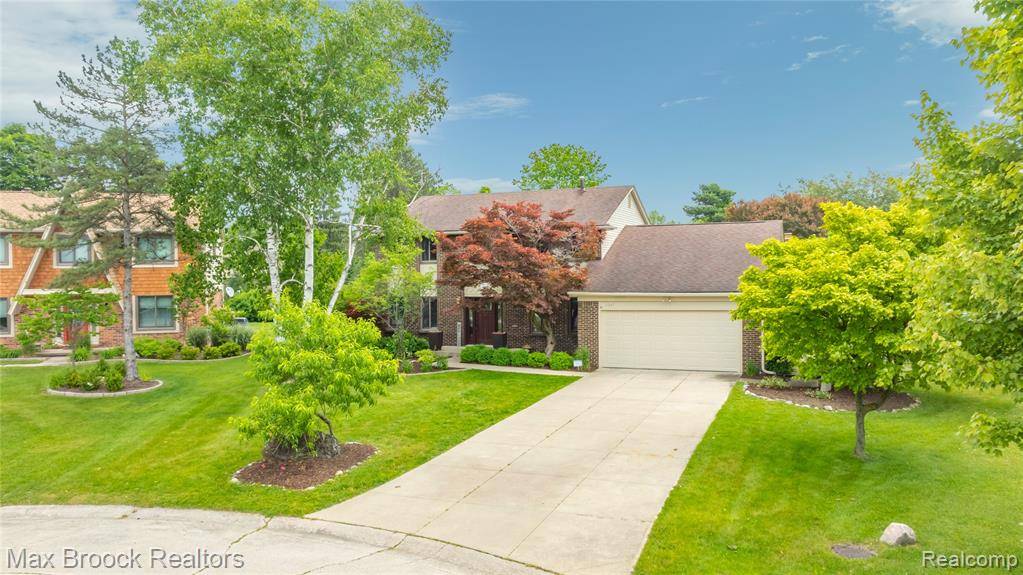 West Bloomfield, MI 48324 1303,6247 Carpathian Court