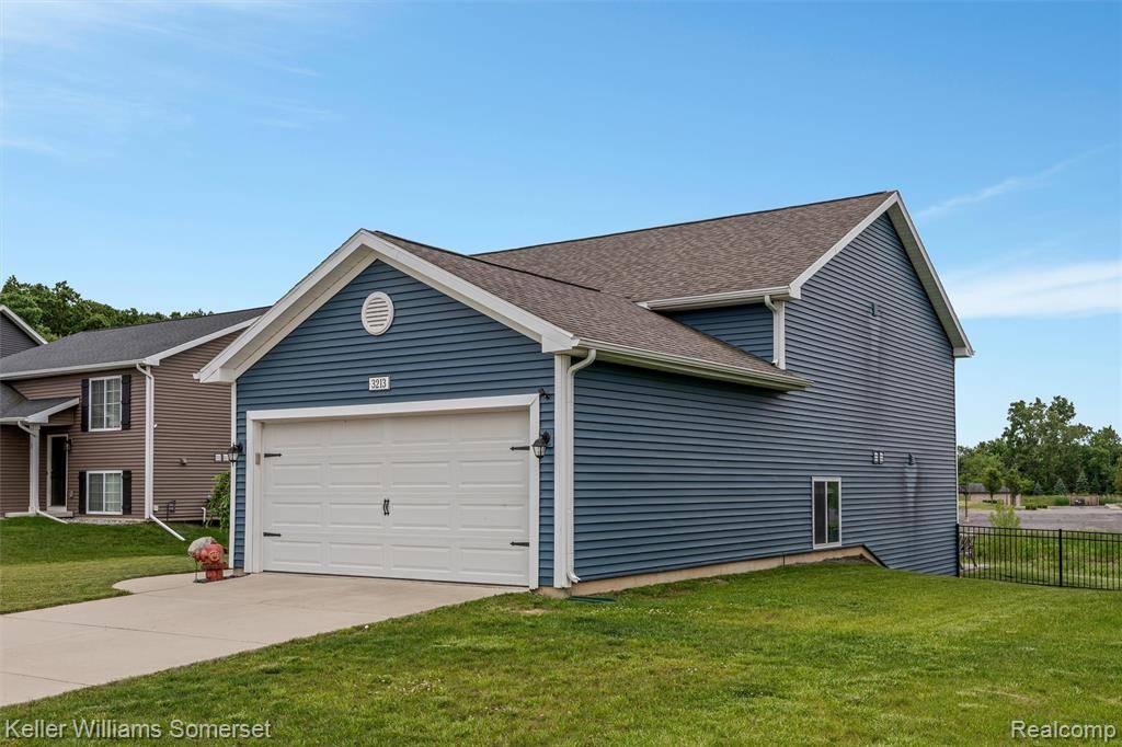 Howell, MI 48855 6331,3213 Hill Hollow Lane