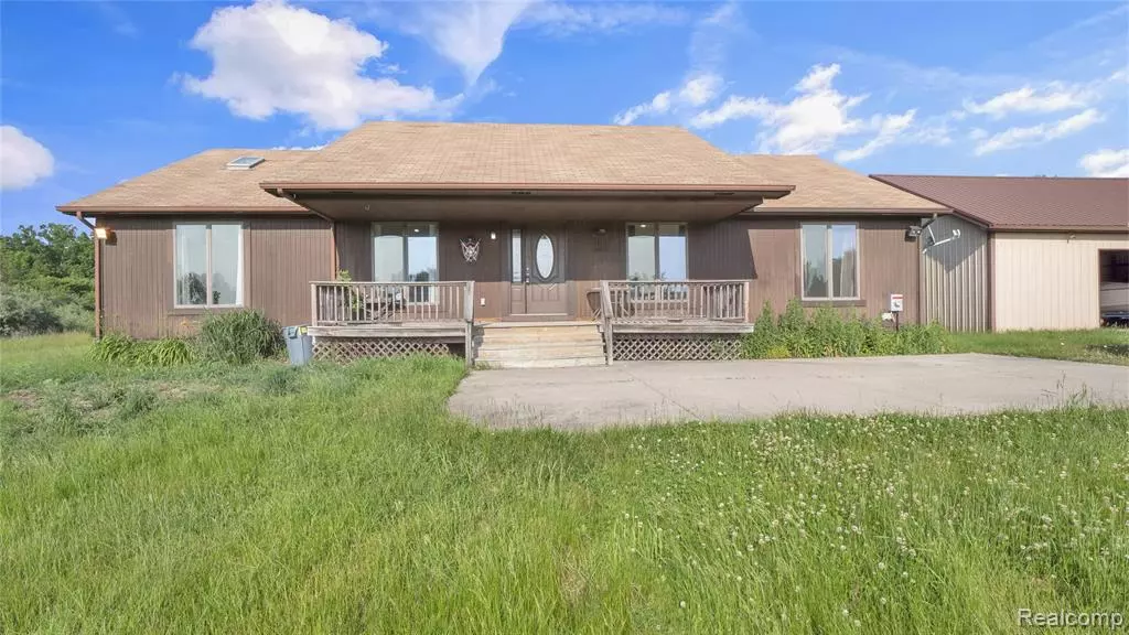 Capac, MI 48014 1116,5050 Burton Road