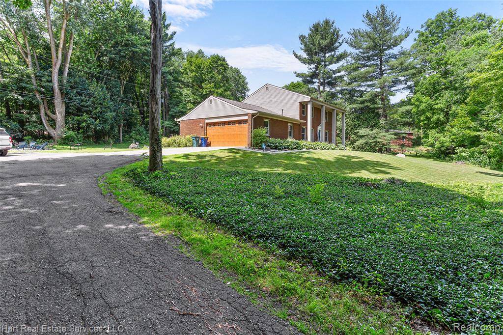 Livonia, MI 48170 3461,9401 McClumpha Road