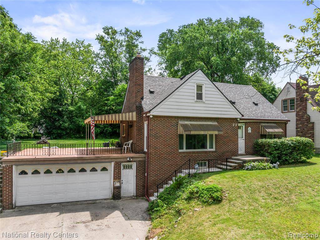 77 EXMOOR Road, Waterford, MI 48328 3411