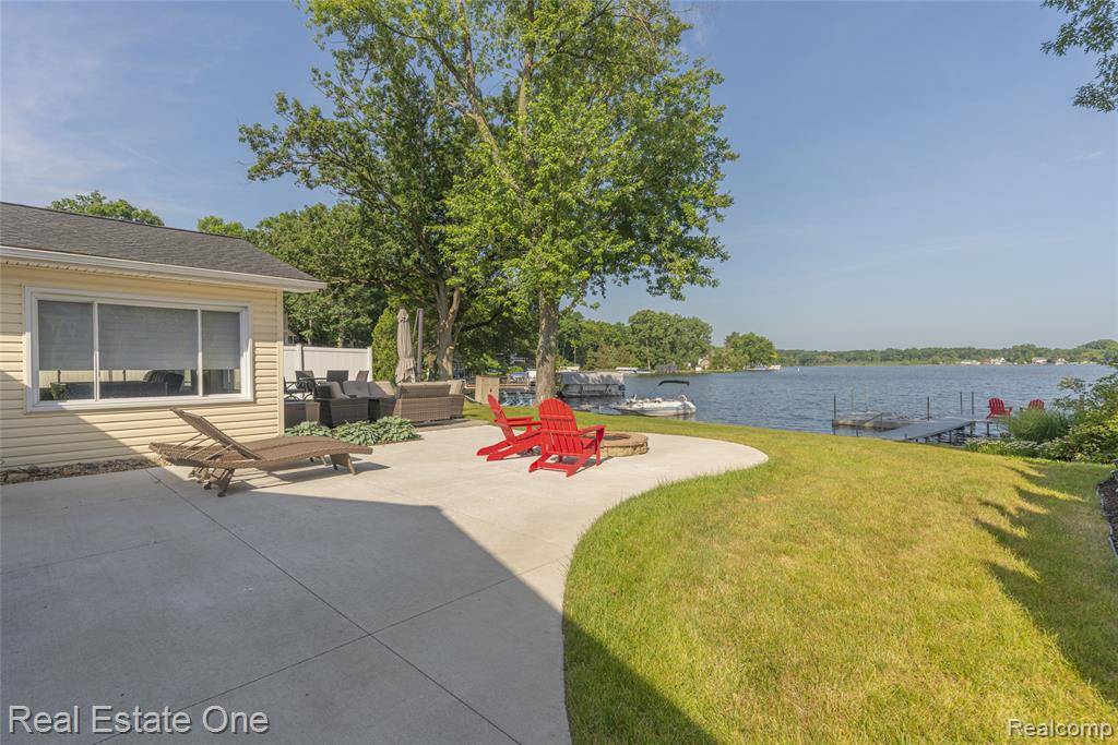 Pinckney, MI 48169,8986 Rushside Drive