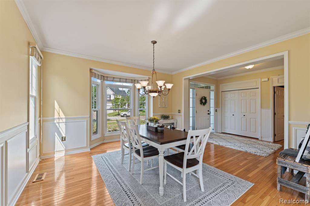 Commerce Twp, MI 48382 4892,6060 Balmoral Way