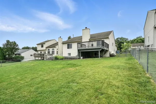 Holly, MI 48442 1903,3353 Herrington Drive