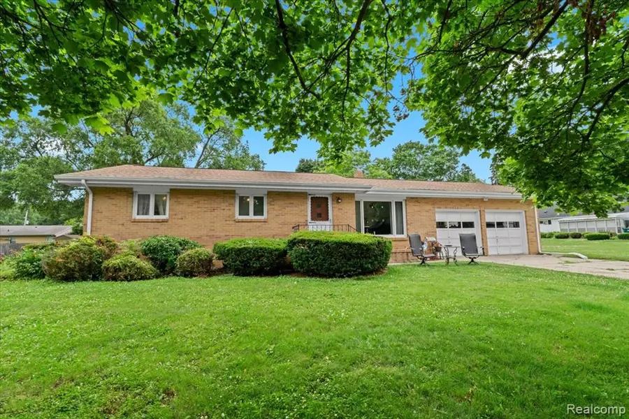 1000 Buckley Drive, Owosso, MI 48867 1406