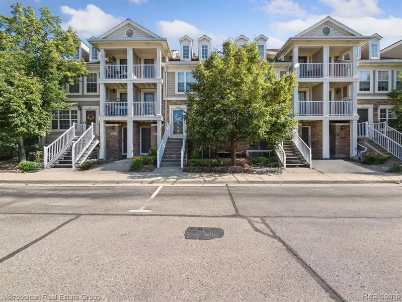 1156 Faulkner, Troy, MI 48083 5459