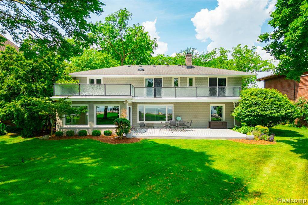 19891 Parke Lane, Grosse Ile, MI 48138 1027