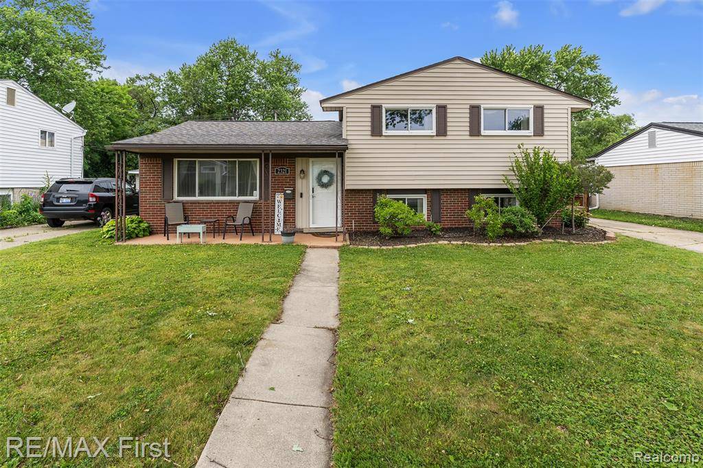 2321 Camel Drive, Sterling Heights, MI 48310 5221