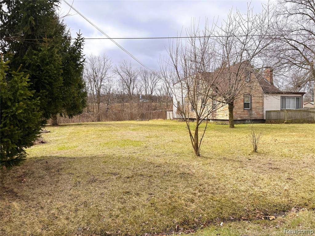 Romulus, MI 48174 3383,35805 Herman Street