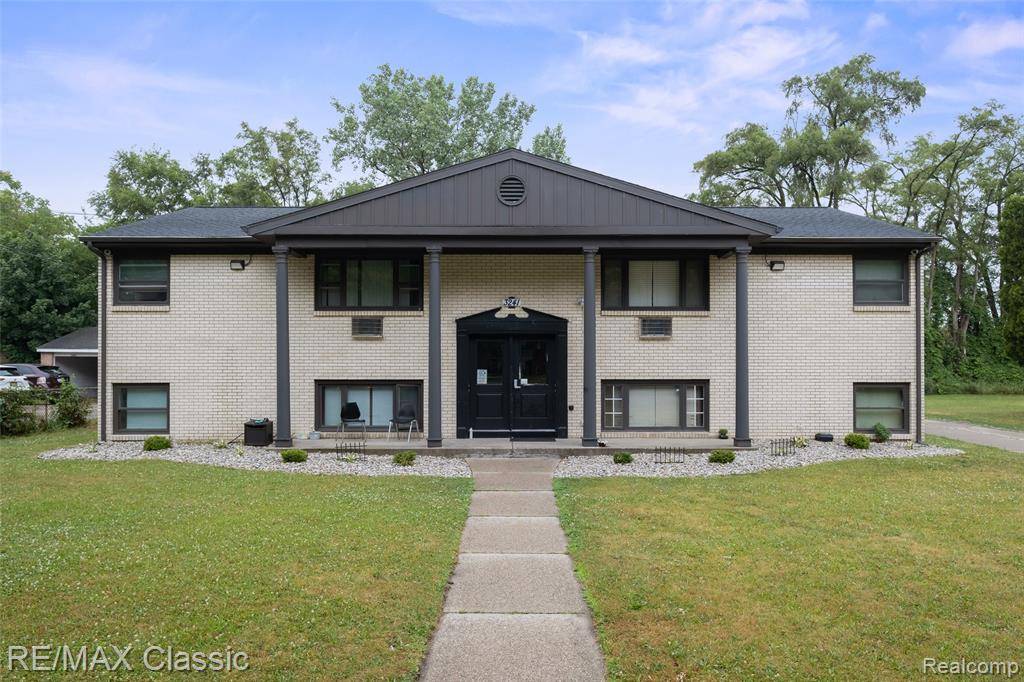 Kentwood, MI 49508 2424,3241 Marshall A 3241 Marshall Avenue Avenue