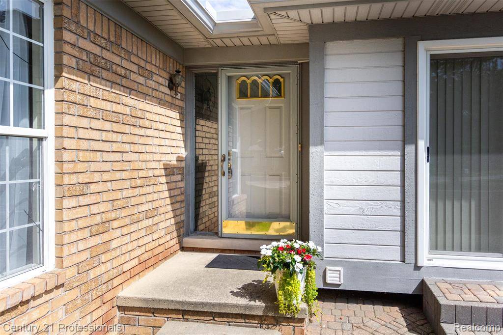 Shelby Twp, MI 48315 4271,48726 Sturgis Court