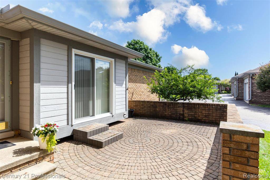 Shelby Twp, MI 48315 4271,48726 Sturgis Court
