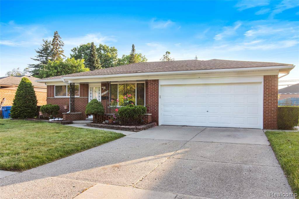 29405 Van Laan Drive, Warren, MI 48092 2228