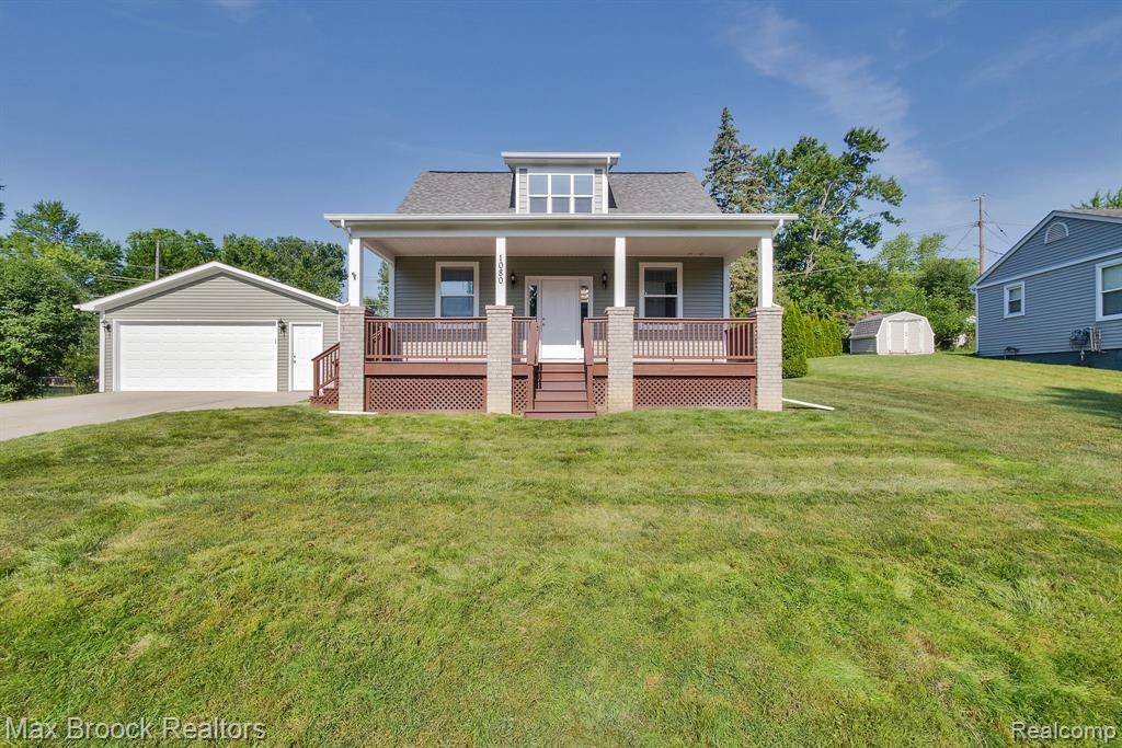 1080 Oregon Boulevard, Waterford, MI 48327 3345