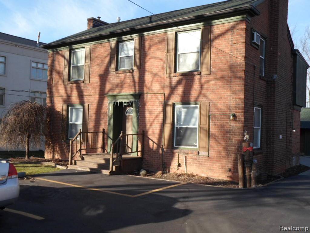 3170 DIXIE Highway, Waterford, MI 48328 1675