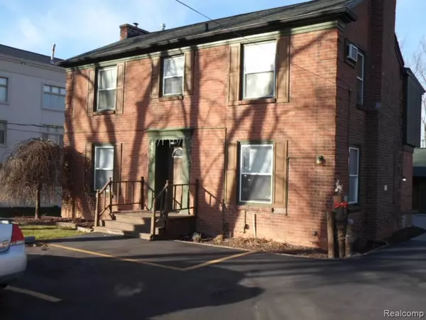 3170 DIXIE Highway, Waterford, MI 48328 1675