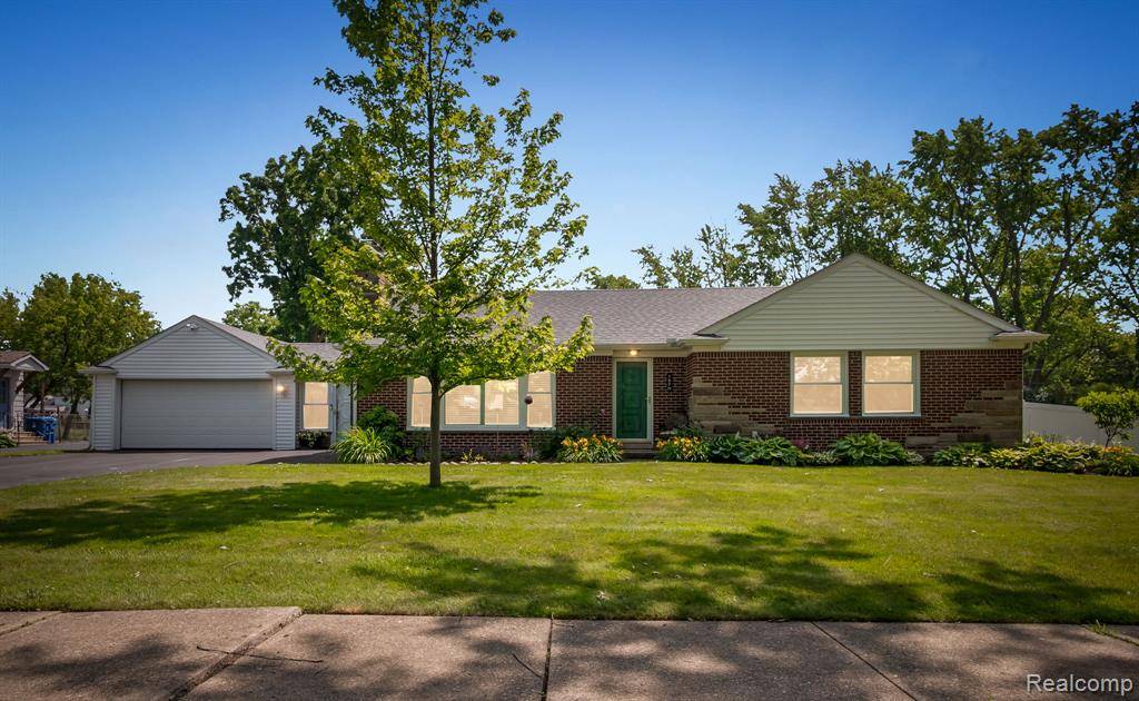 187 Gateway Drive, Waterford, MI 48328 3419
