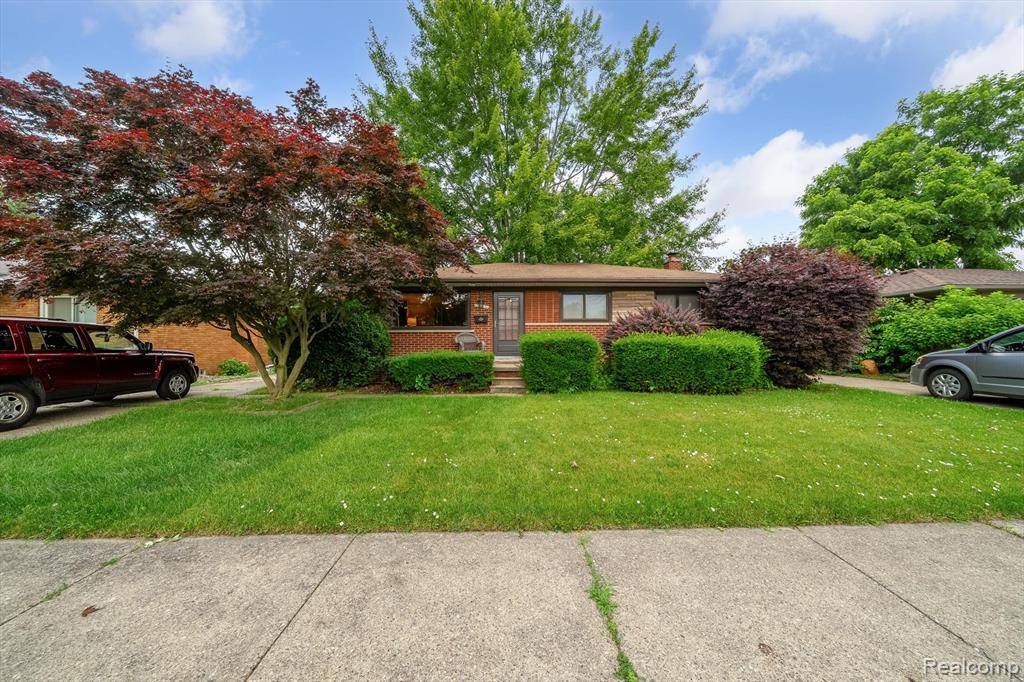 9328 William Street, Taylor, MI 48180 3753