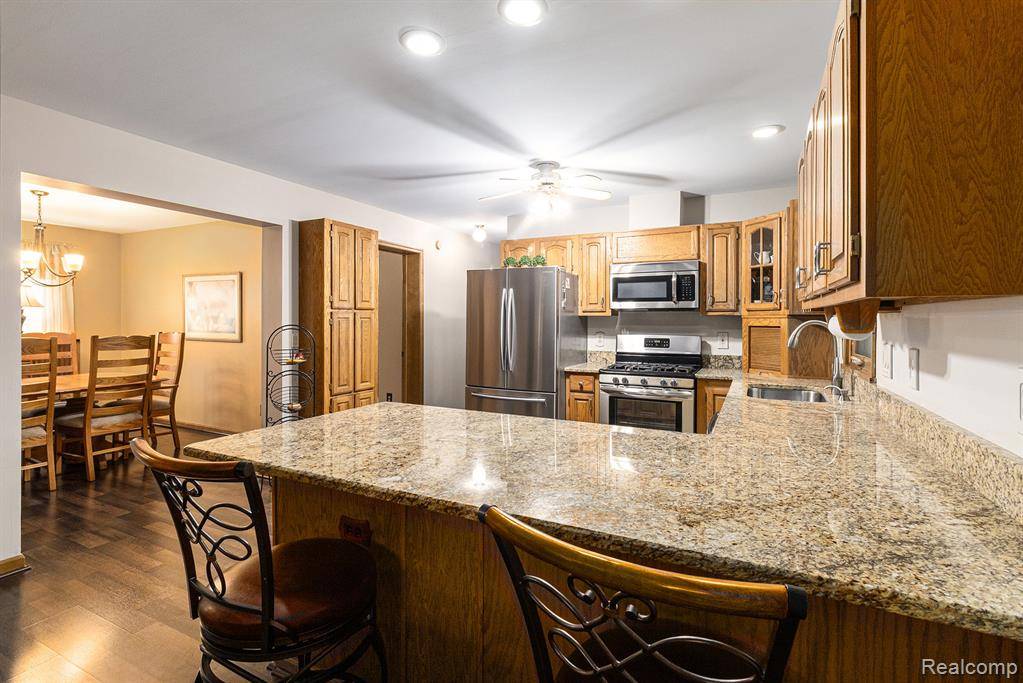 Auburn Hills, MI 48326 2071,3349 Shimmons Road