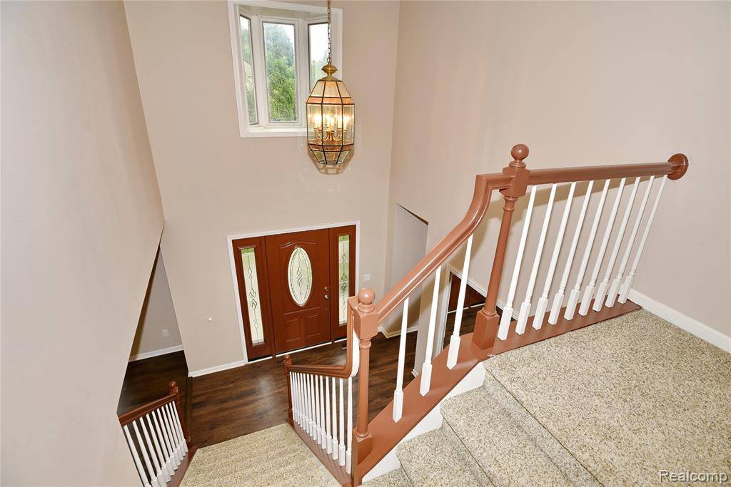 Troy, MI 48085 3200,5027 Shady Creek Drive