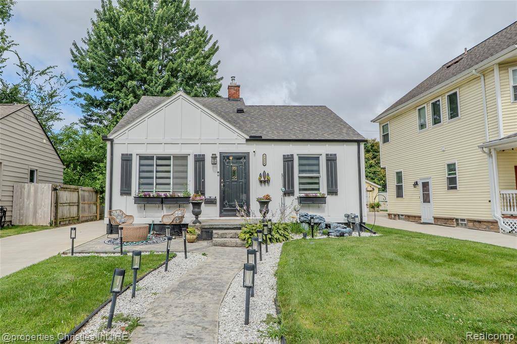 1328 McLean Avenue, Royal Oak, MI 48067 3493