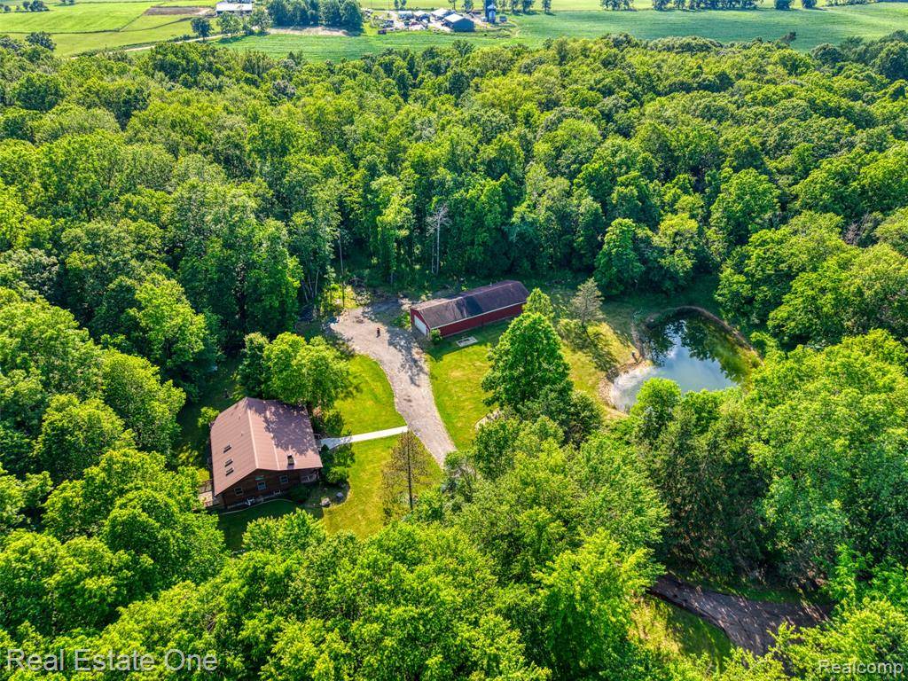Gregory, MI 48137 9418,15060 Van Syckle Court