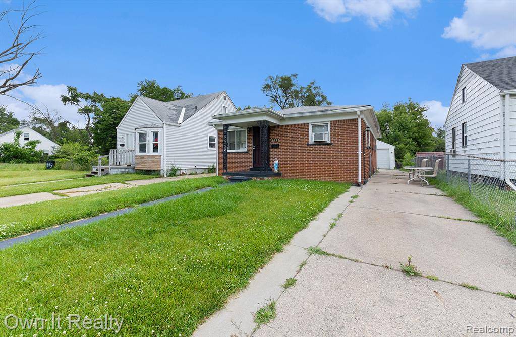 Detroit, MI 48228 3964,6788 Auburn Street