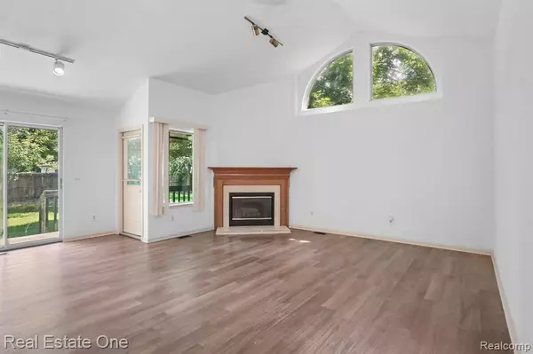 Troy, MI 48085 1015,6770 John R Road