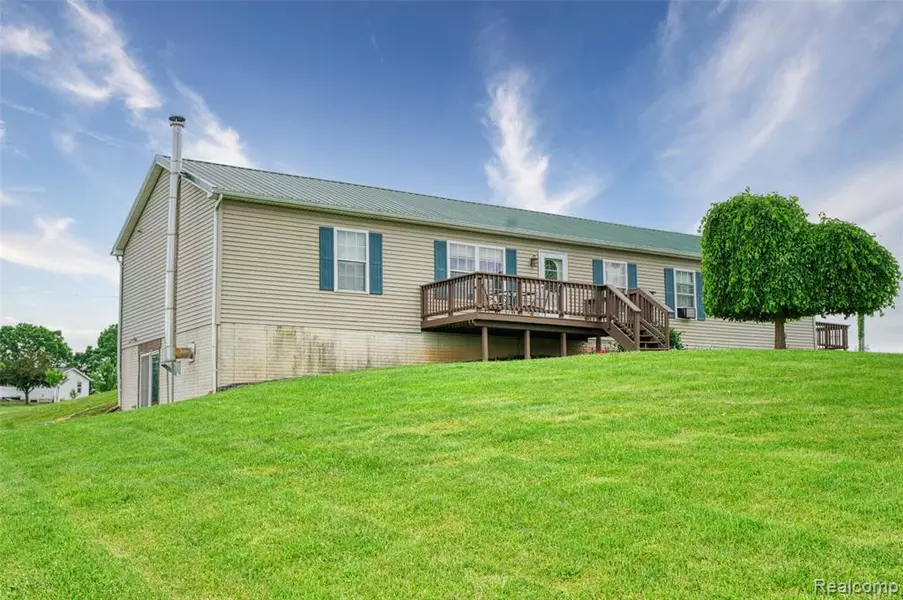 5771 MILETT Road, Fowlerville, MI 48836 8924