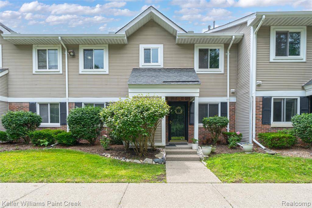 31514 Orchard Creek, Farmington Hills, MI 48334 1320