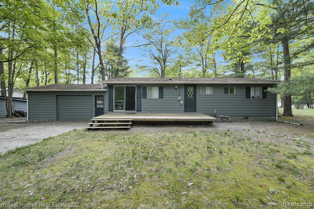 Evart, MI 49631 8245,9689 Pine Lane