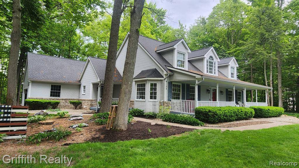 Brighton, MI 48114 8797,8123 Baypointe Drive