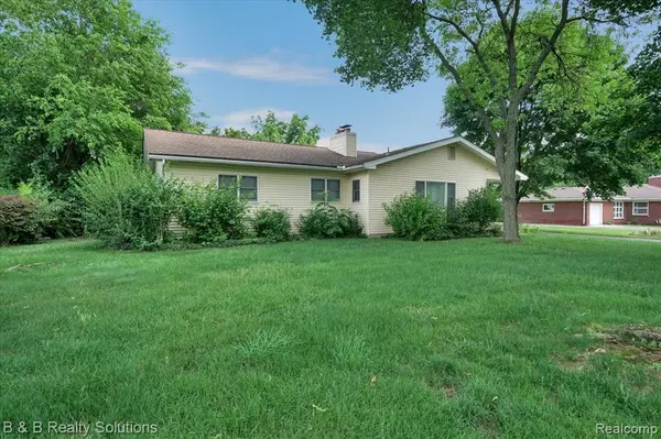 Auburn Hills, MI 48326 3835,3423 Nichols Road