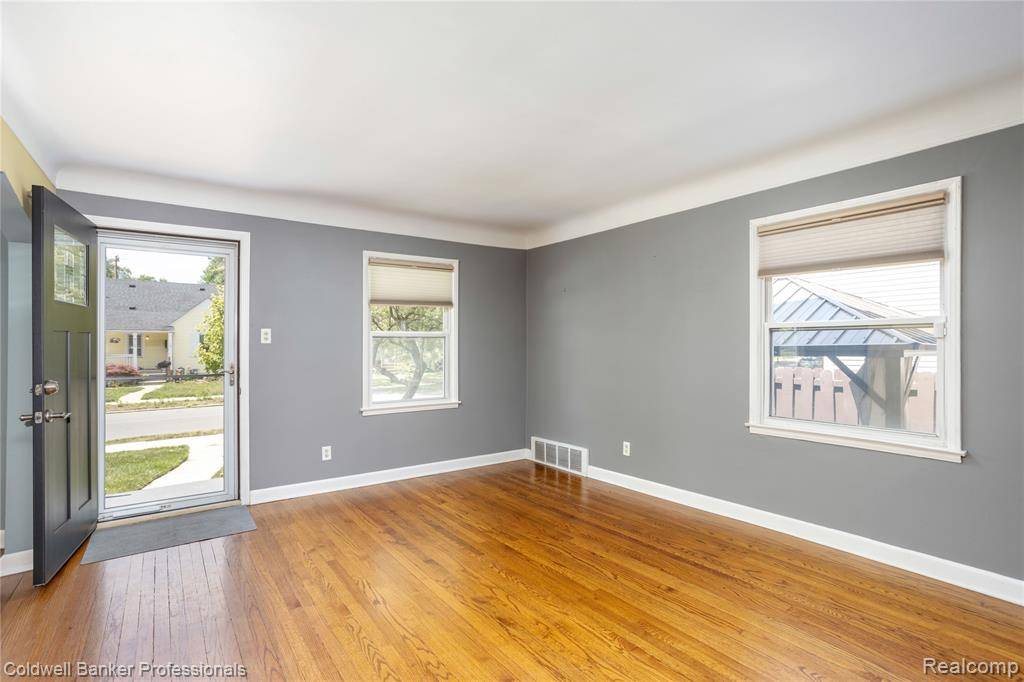 Royal Oak, MI 48067 3478,909 Hoffman Avenue