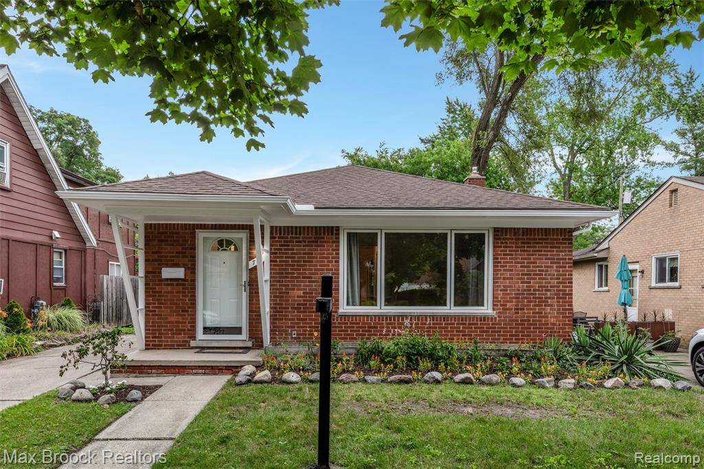 Pleasant Ridge, MI 48069 1020,71 Maplefield Road